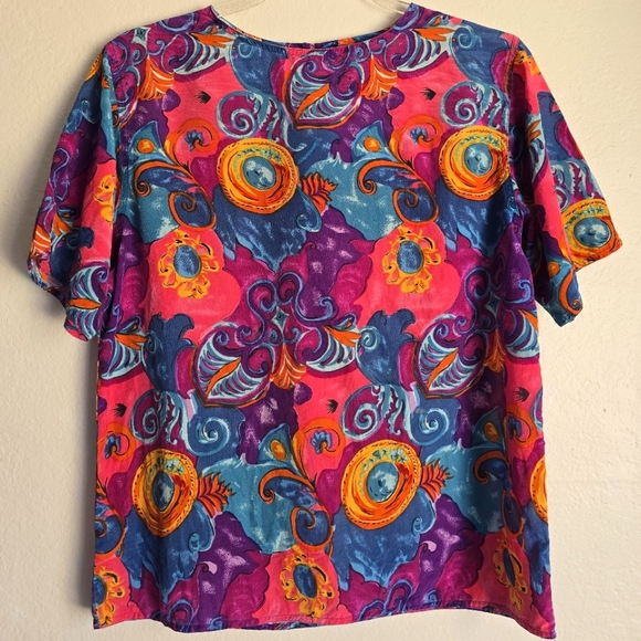 🌈Vintage Colorful Silk Abstract Top🌈 - Picture 10 of 10